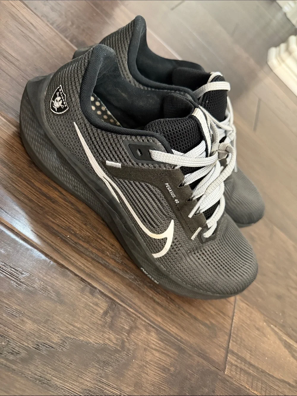Nike Air Zoom Pegasus 40 Las Vegas Raiders Men 7.5 Women 9 READ